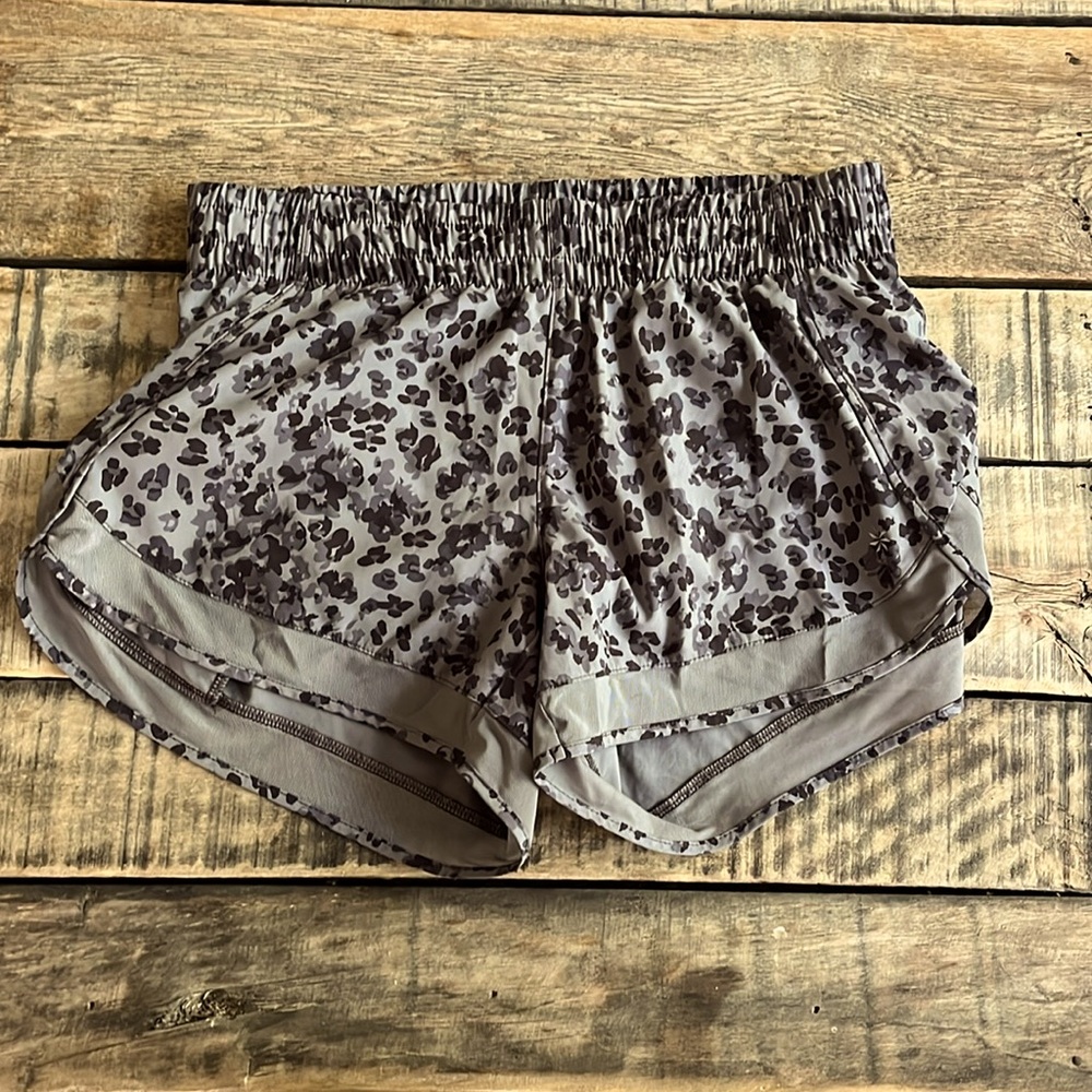 ATHLETA Printed Mesh Racer Run Shorts 4” size Small